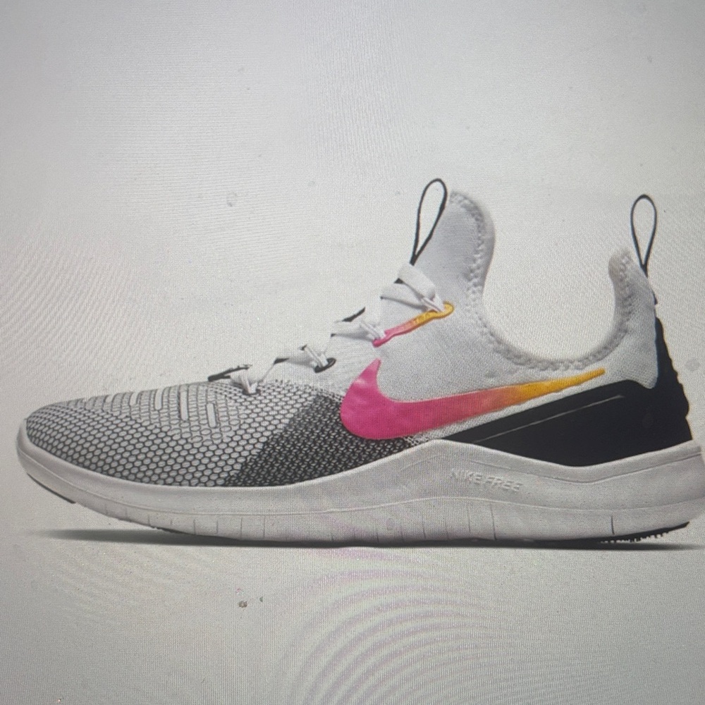 Nike Free TR 8 Black White and Pink Running Shoes size 6.5